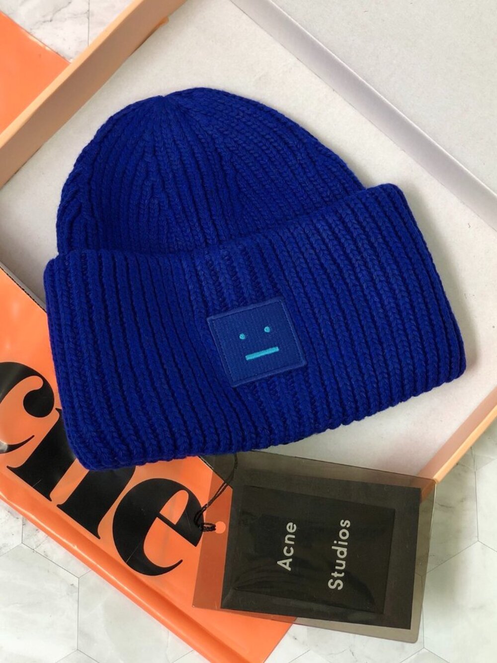ACNE STUDIOS NEW RED LARGE FACE LOGO BEANIE BLUE